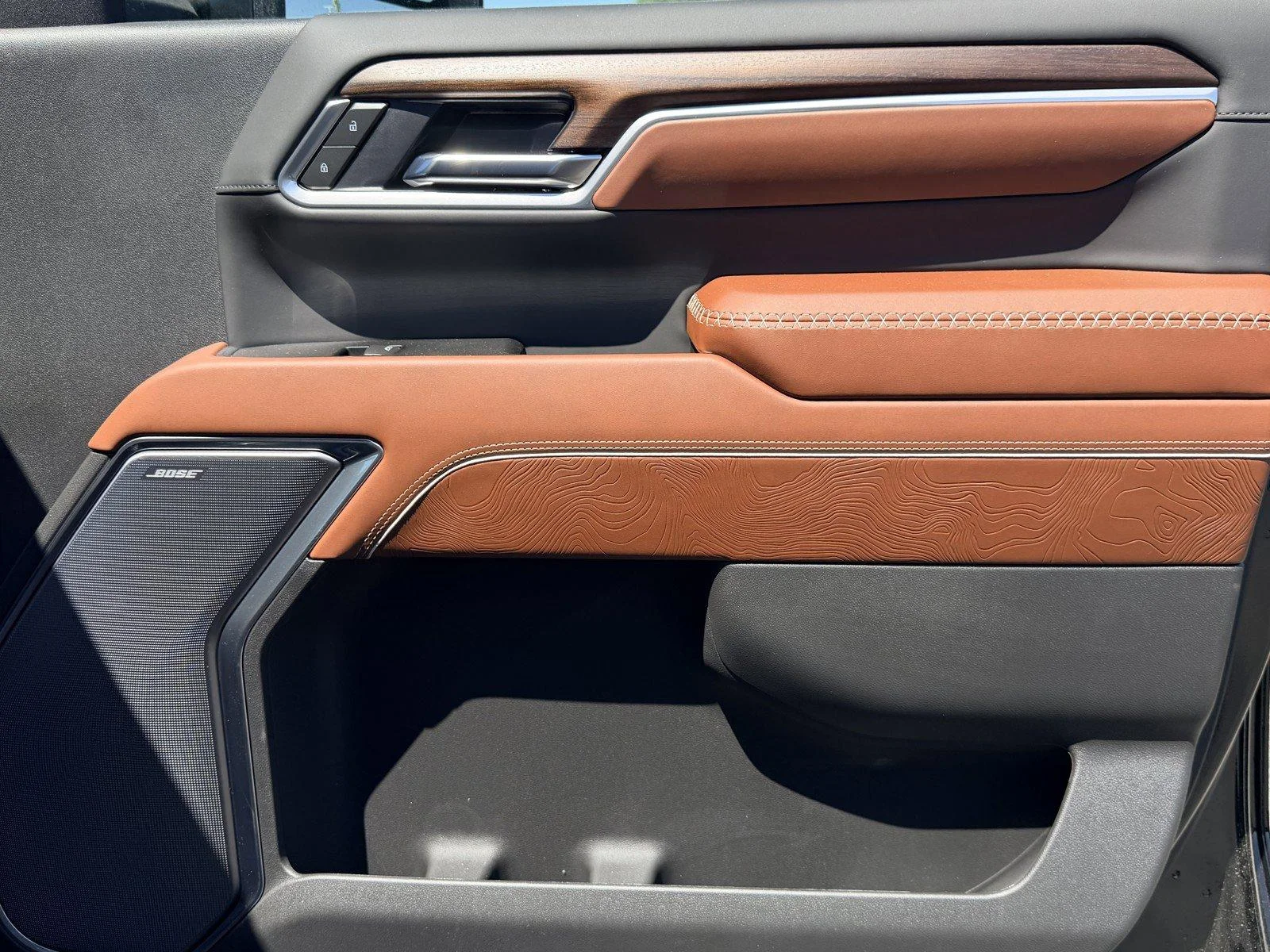 New 2026 Onyx Black GMC Denali Ultimate image 9