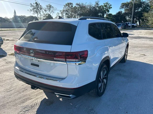 Used 2024 Pure White Volkswagen 2.0T SE w/Technology image 4