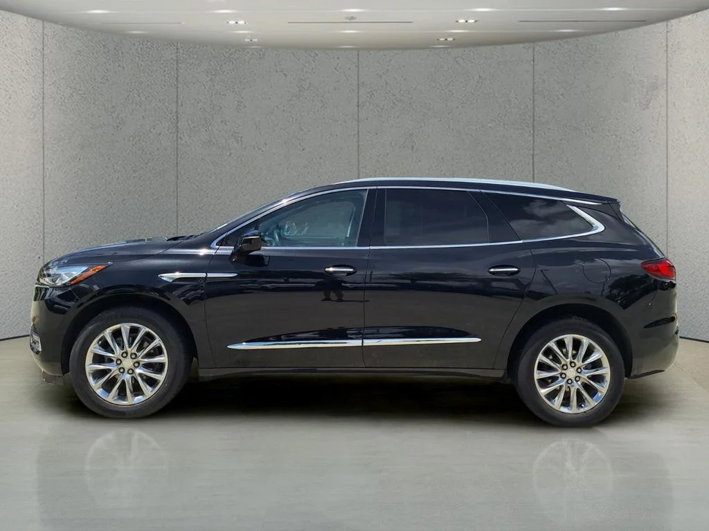 Used 2021 Black Buick Essence image 2