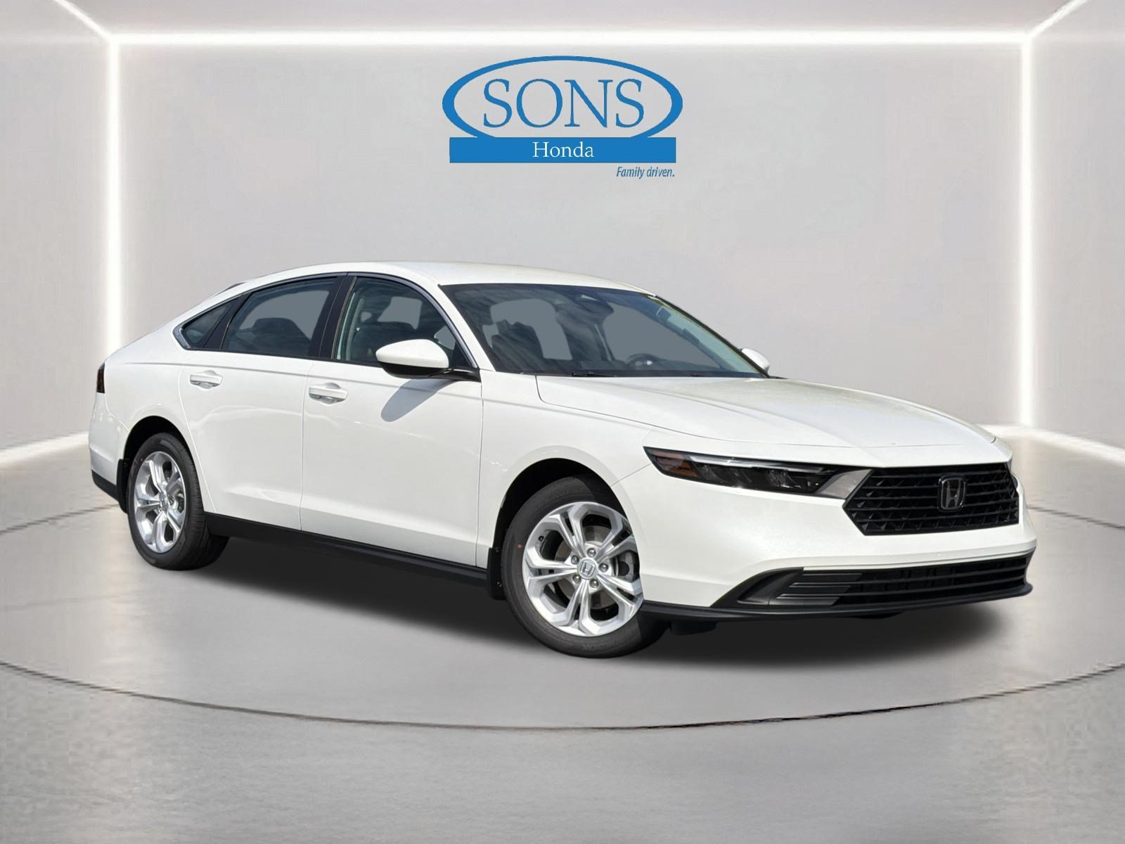 New 2026 Platinum White Pearl Honda LX image 2