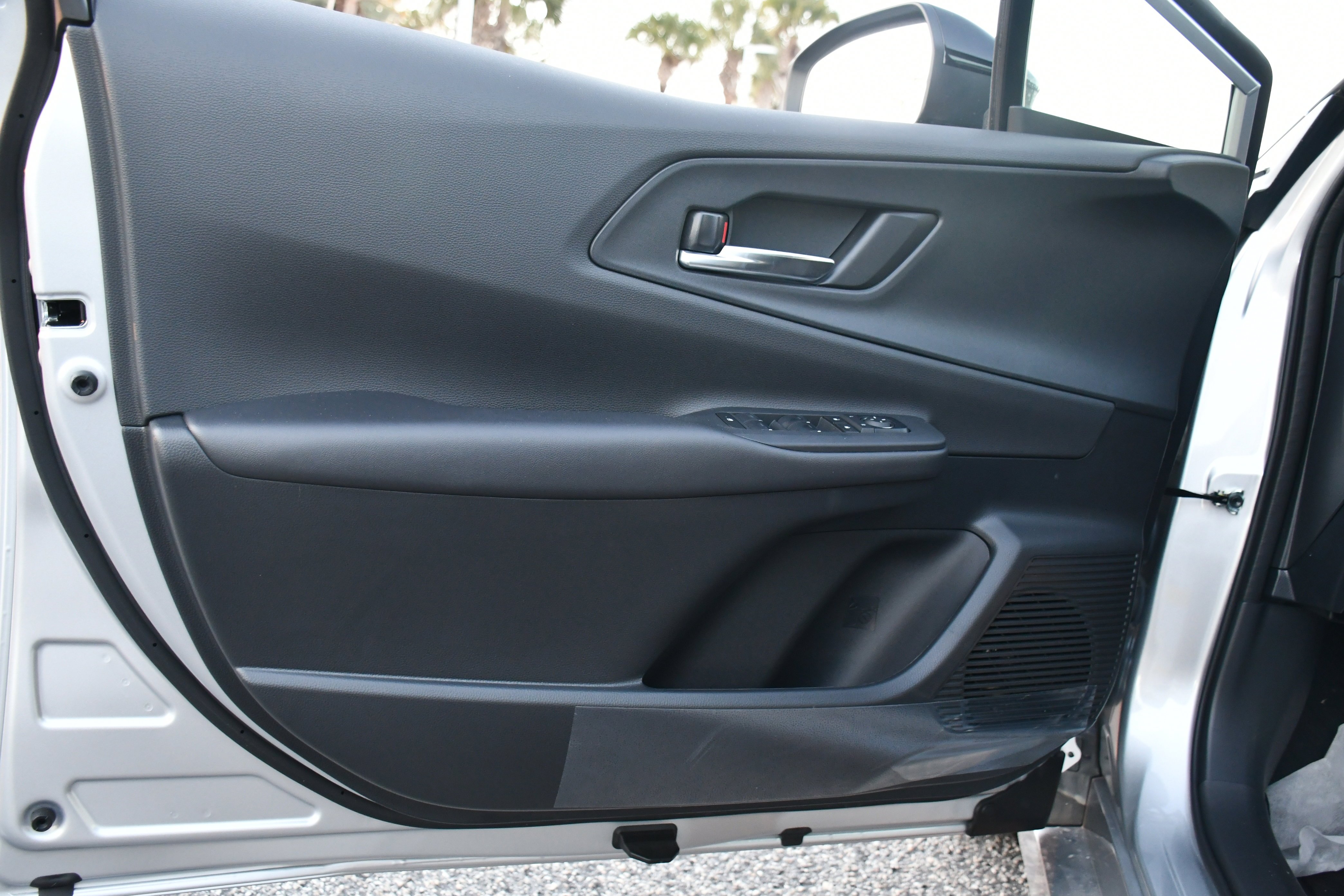 2026 Toyota Prius Plug-in Hybrid XSE - Photo 6