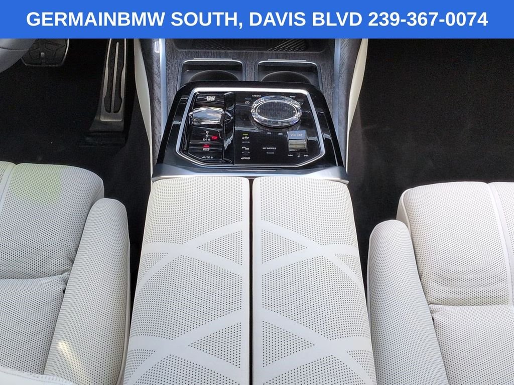 Certified Used 2025 White Metallic BMW 760i xDrive image 20