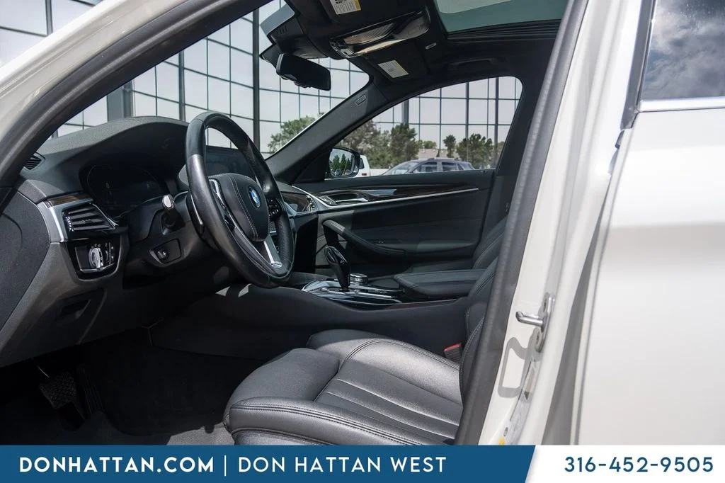 Used 2020 White BMW 530i image 3
