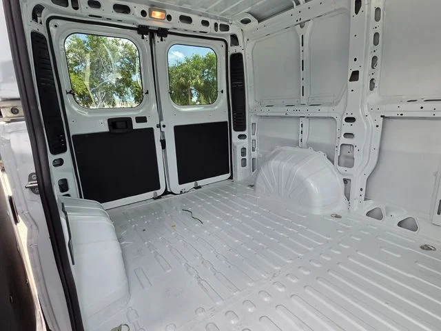 New 2026 Bright White Clear-Coat Exterior Paint RAM Low Roof image 13