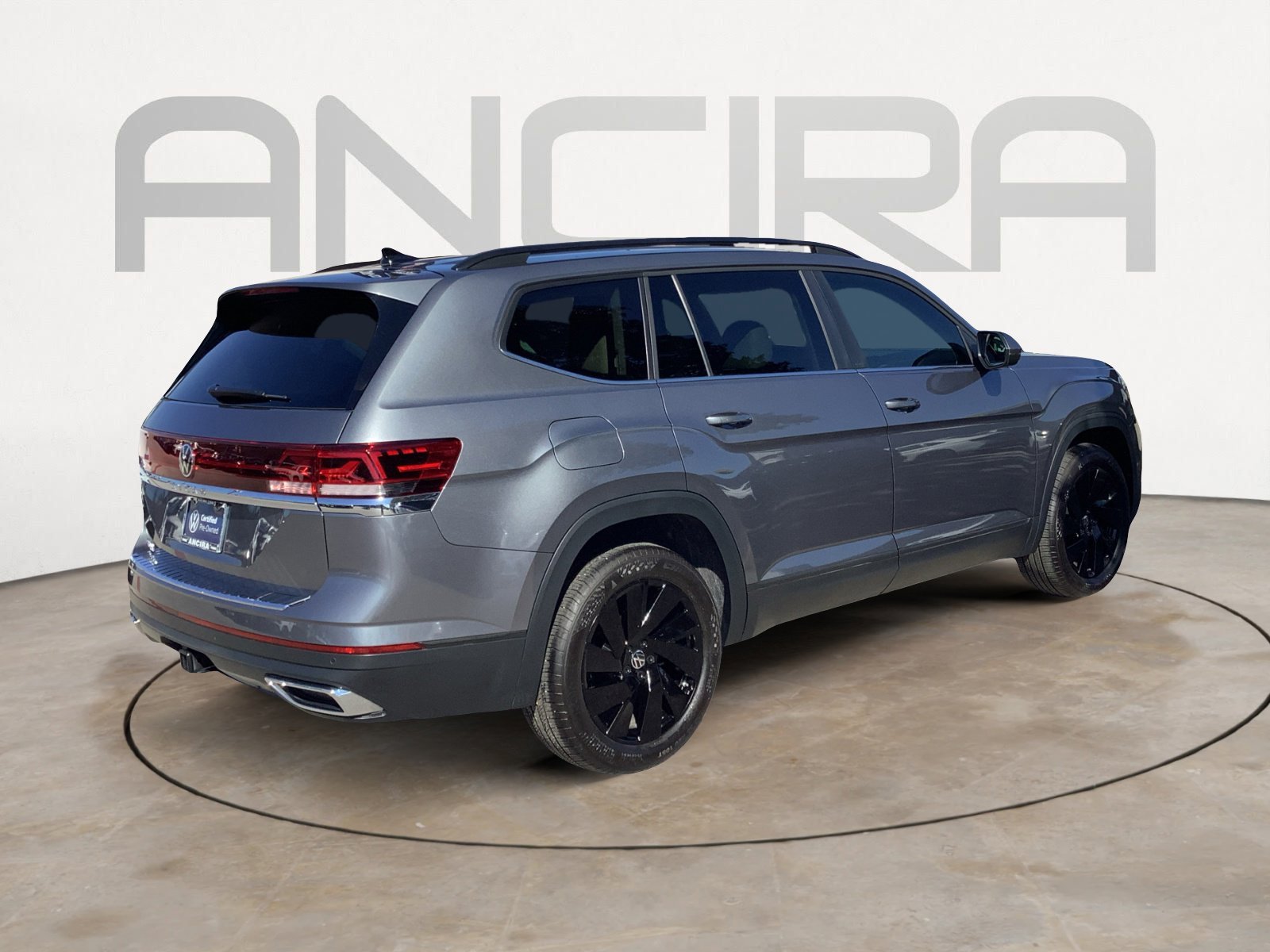 2025 Volkswagen Atlas SE w/Tech - Photo 8