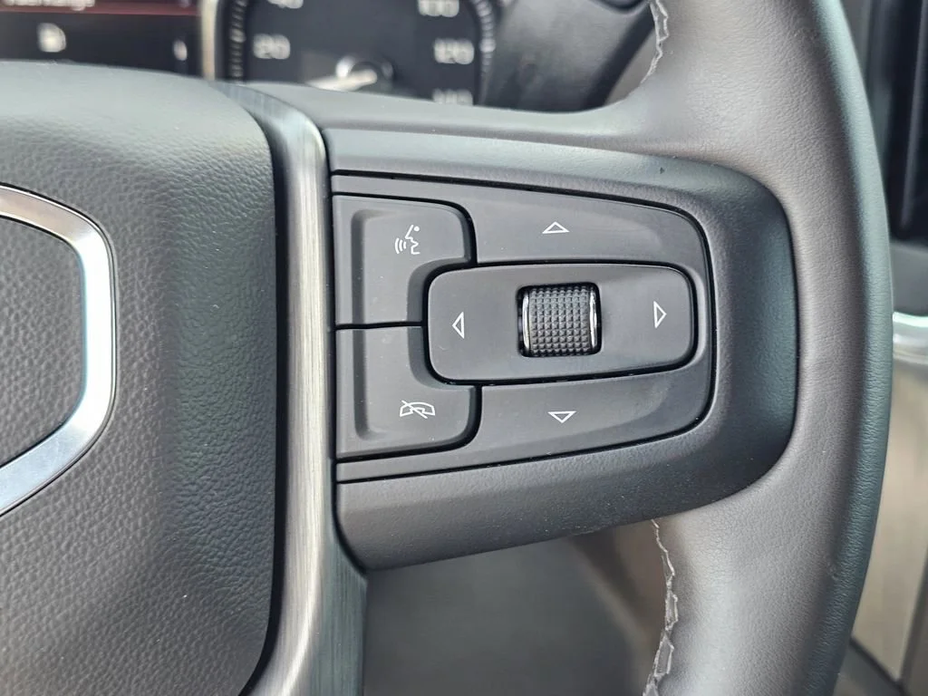 Used 2023 White Frost Tricoat GMC Denali image 24