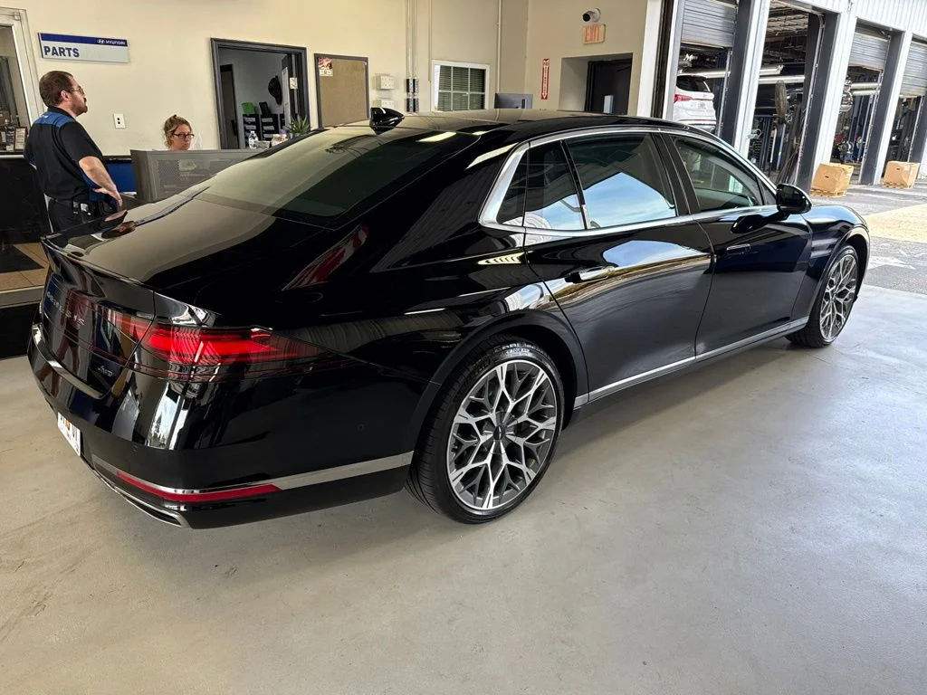 Used 2023 Blue Genesis 3.5T e-SC image 2
