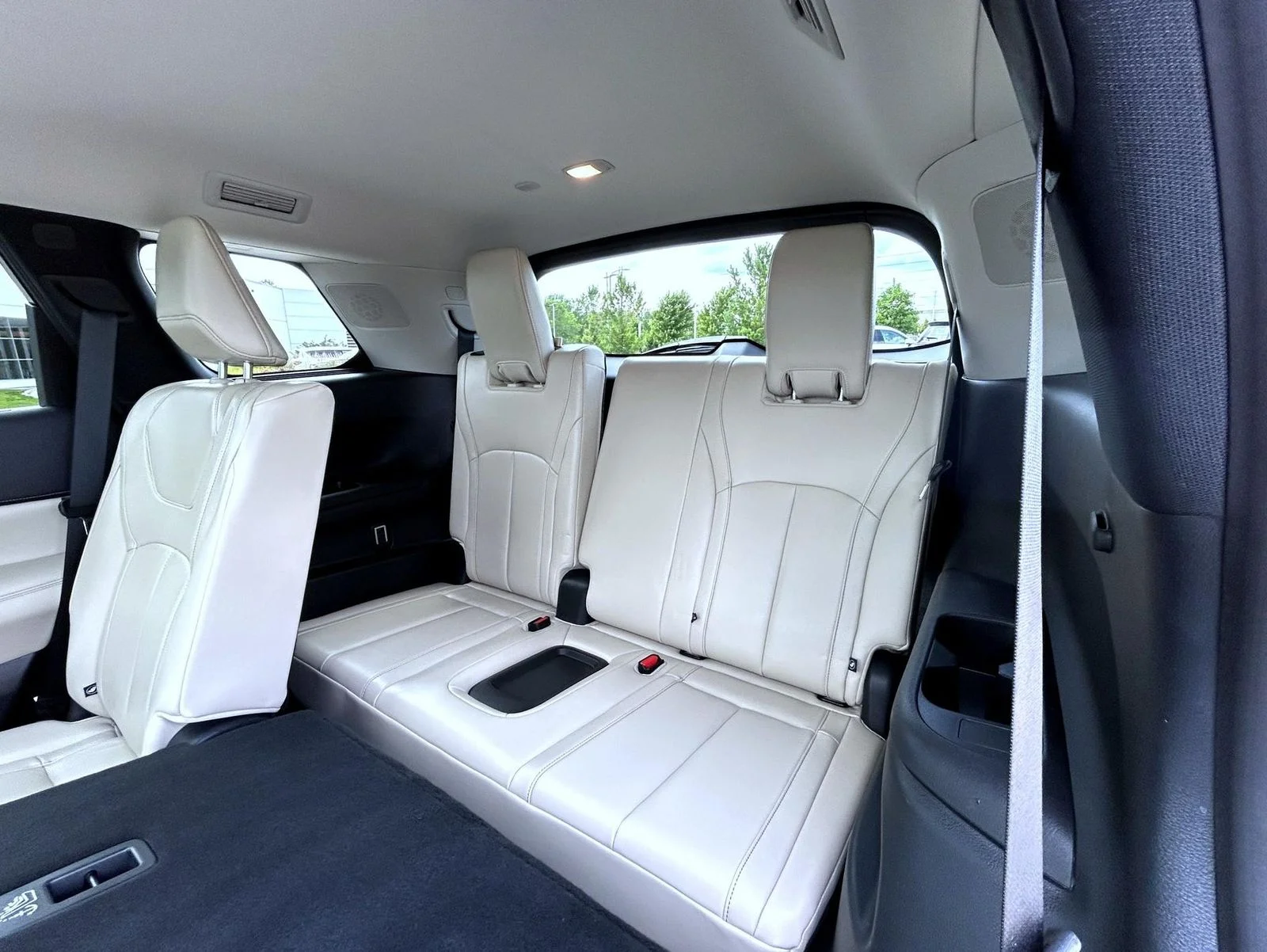 Used 2025 Black INFINITI LUXE image 20