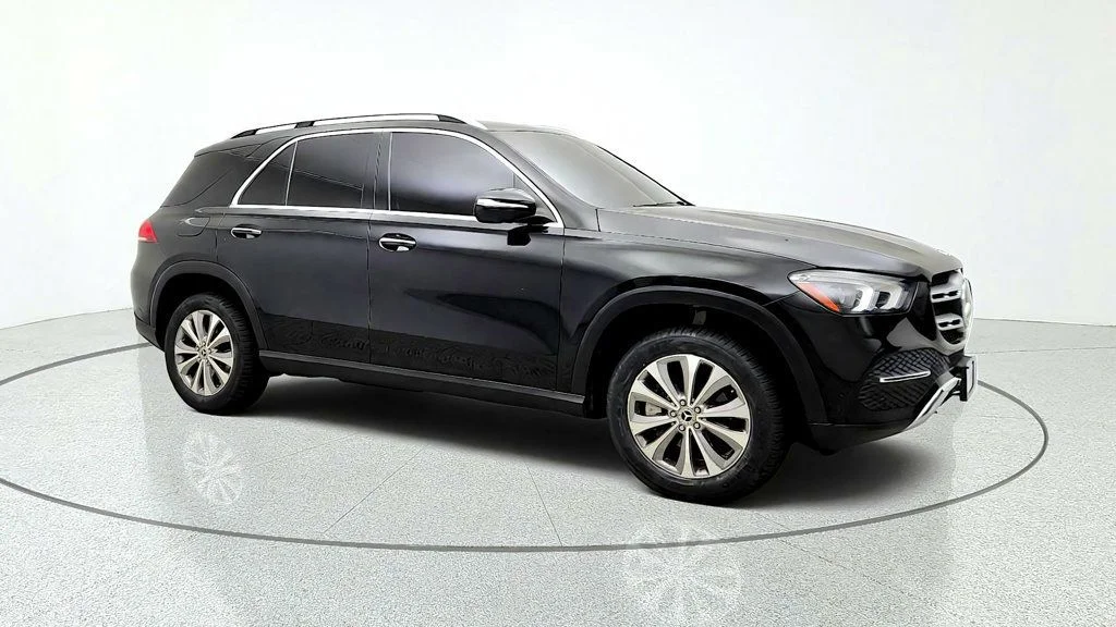 Used 2020 Black Mercedes-Benz GLE 350 4MATIC® SUV w/ Premium & Parking Assist Pkgs image 3