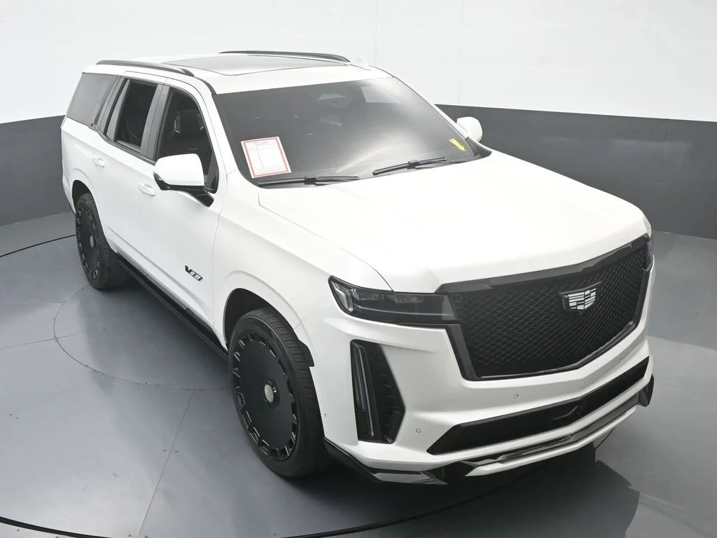 Used 2023 Crystal White Tricoat Cadillac V-Series image 84