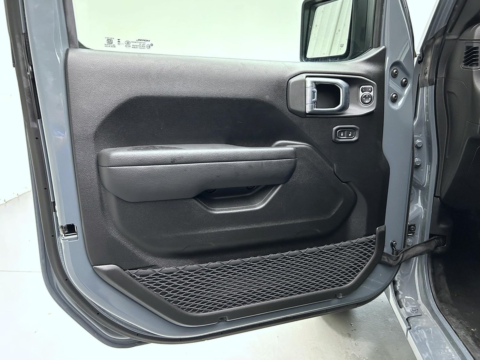New 2026 Anvil Clearcoat Jeep Sport S image 9