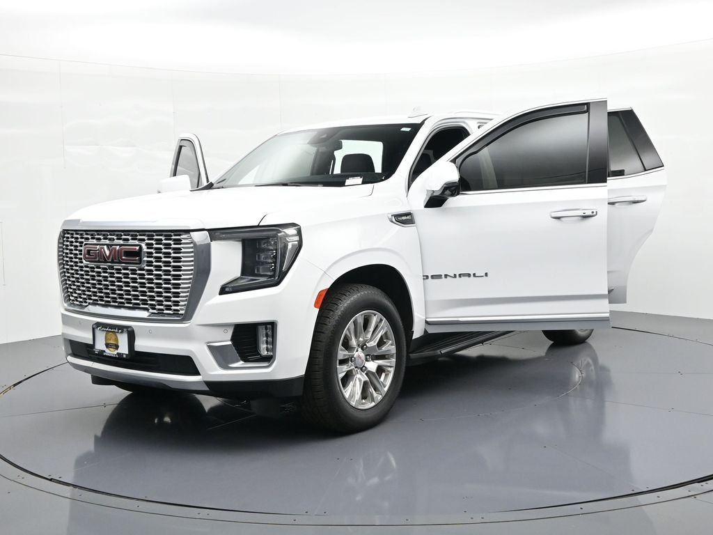 Used 2023 White GMC Denali image 25