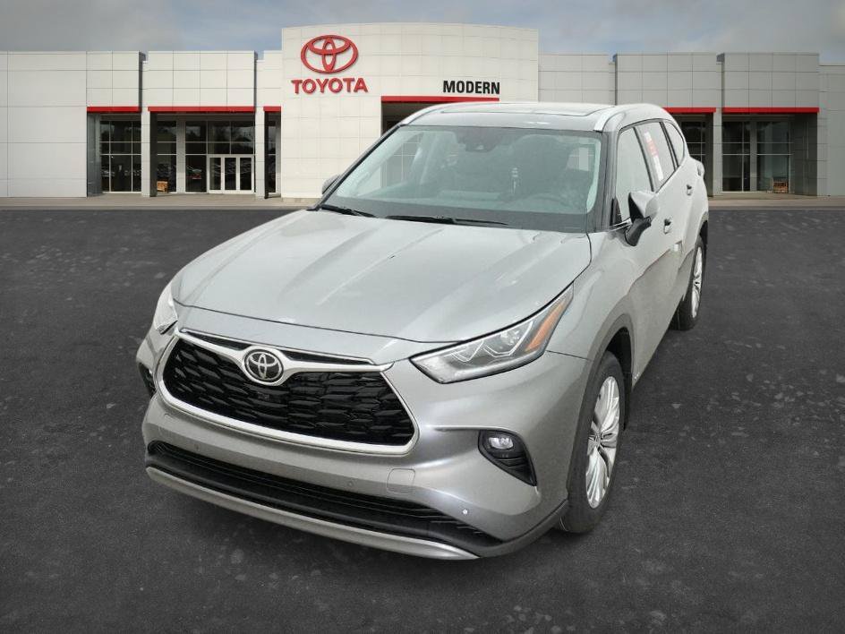New 2026 Heavy Metallic Toyota Hybrid Platinum image 11