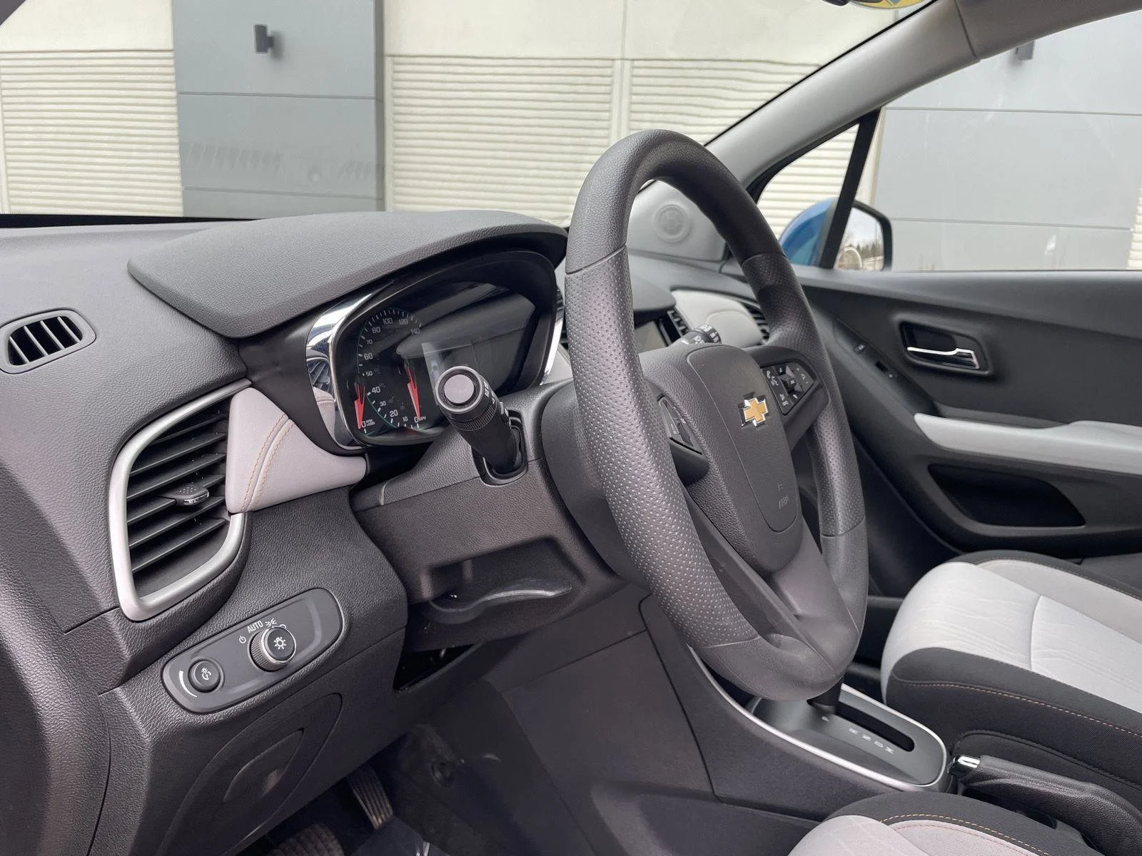 Used 2020 Pacific Blue Metallic Chevrolet LT image 26