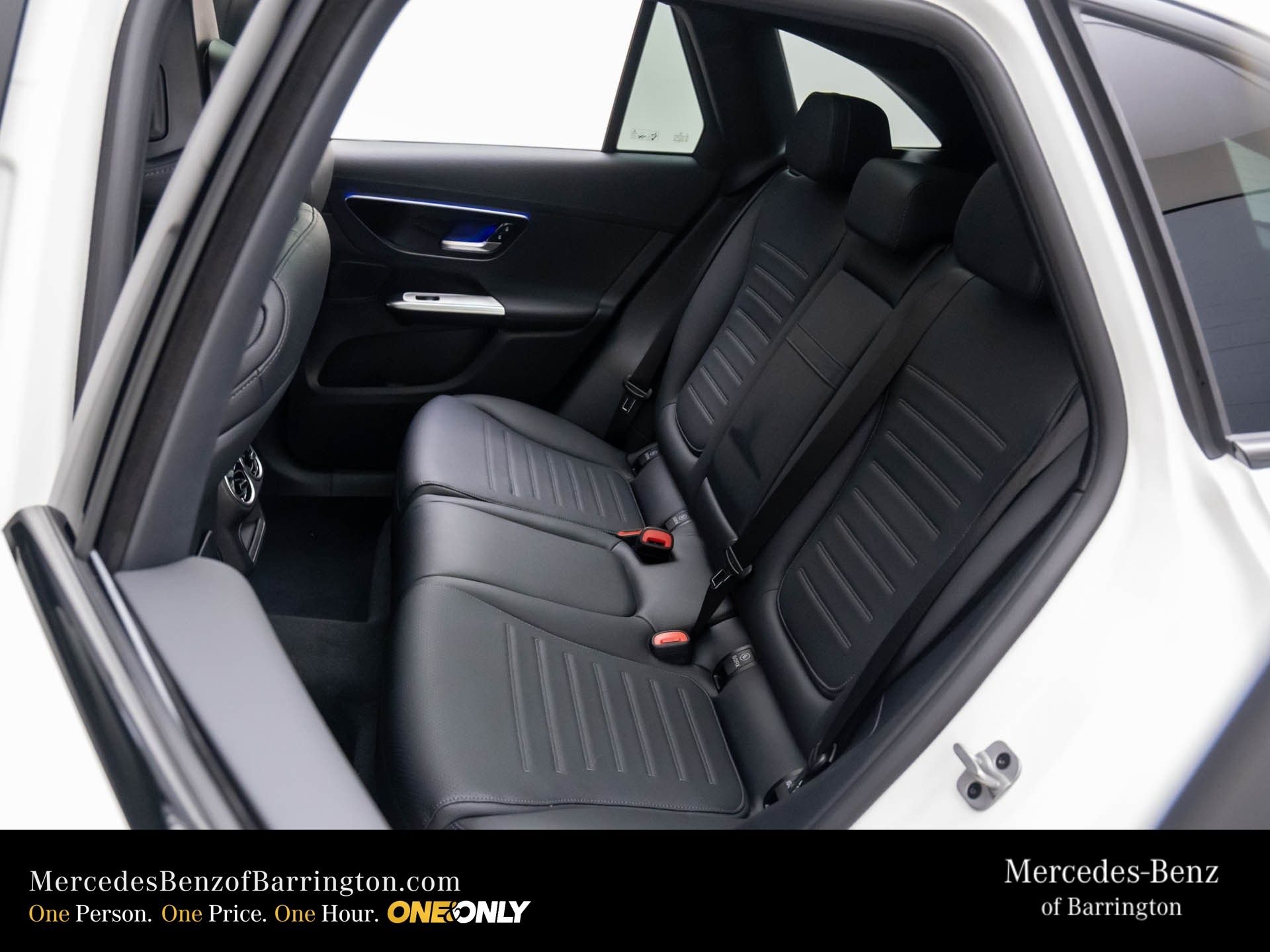 New 2026 Polar White Mercedes-Benz GLC 300 image 19
