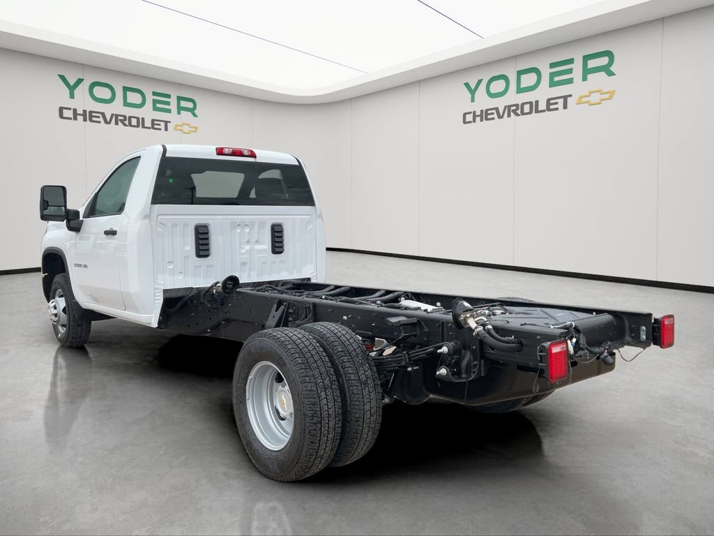 New 2026 Summit White Chevrolet Work Truck image 10
