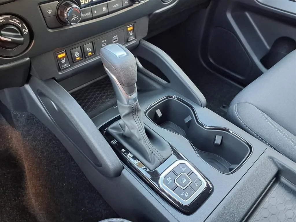 2026 Nissan Frontier SV - Photo 8