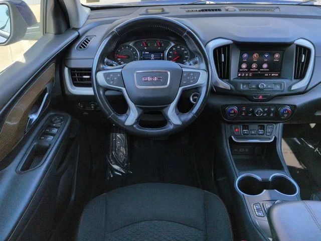 Used 2020 Blue GMC SLE image 16