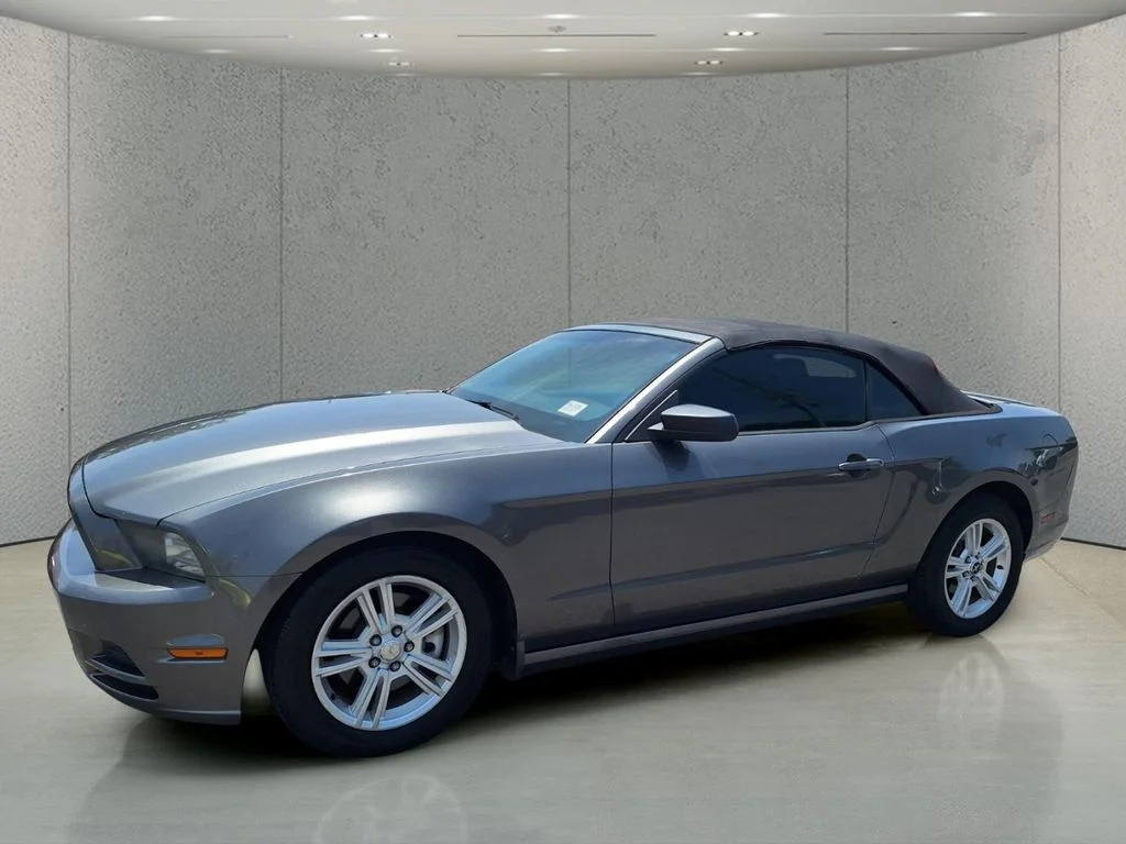 2013 Ford Mustang V6