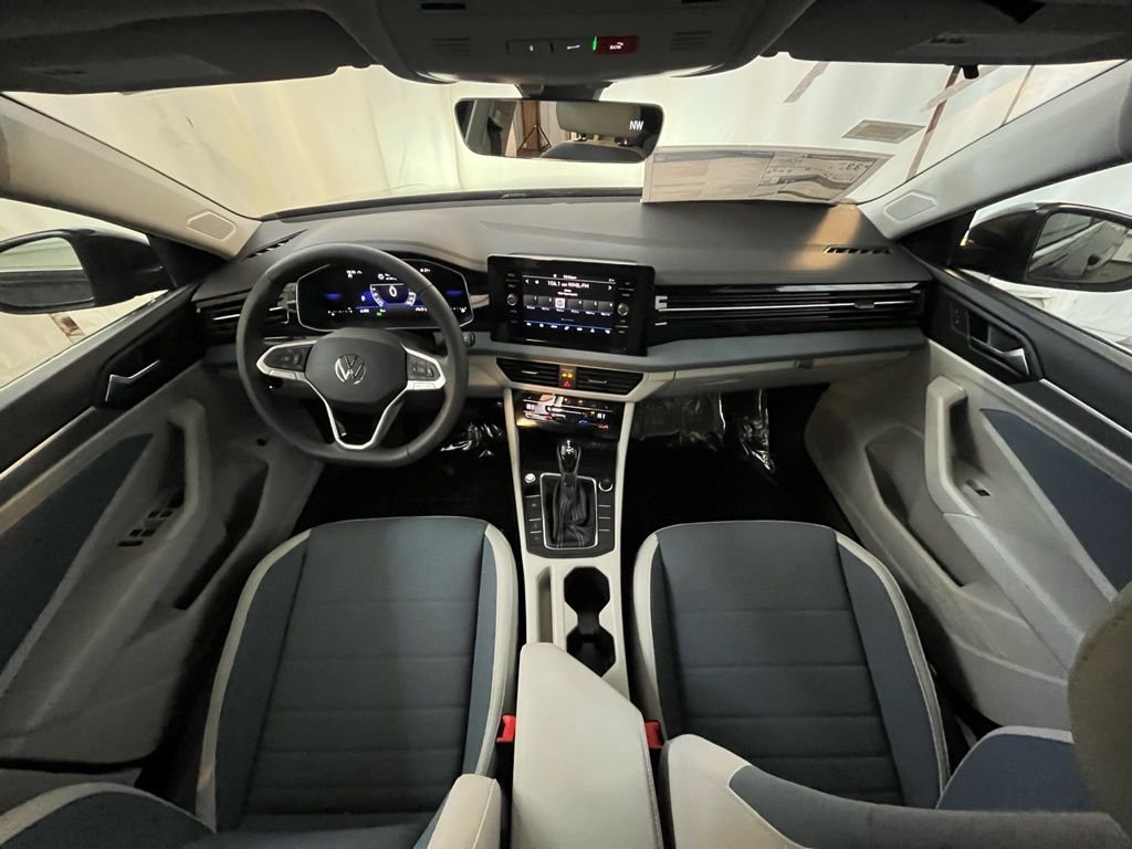 New 2026 Black Volkswagen 1.5T SE image 13