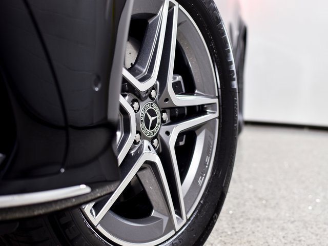 New 2026 Black Mercedes-Benz GLE 450 image 51