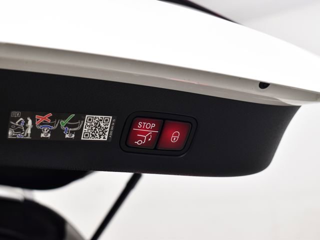 New 2026 Polar White Mercedes-Benz GLC 300 image 76