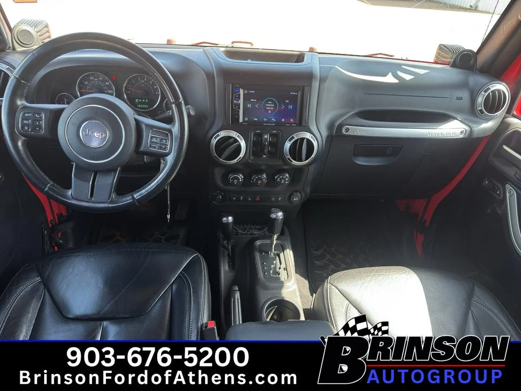 Used 2013 Rock Lobster Clearcoat Jeep Sahara image 11