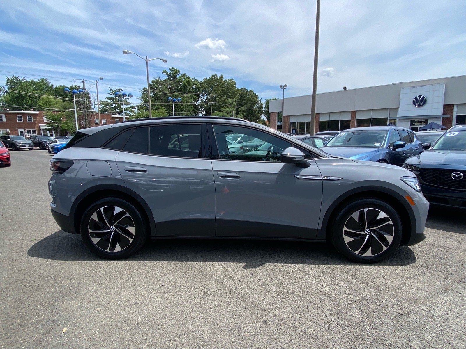 Certified 2022 Volkswagen ID.4 PRO S with VIN WVGTMPE21NP074784 for sale in Alexandria, VA