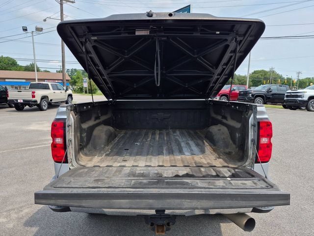 Used 2018 SILVER ICE METALLIC Chevrolet LTZ image 21