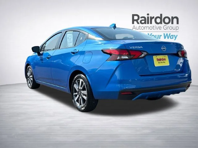 Used 2023 Electric Blue Metallic Nissan SV image 5