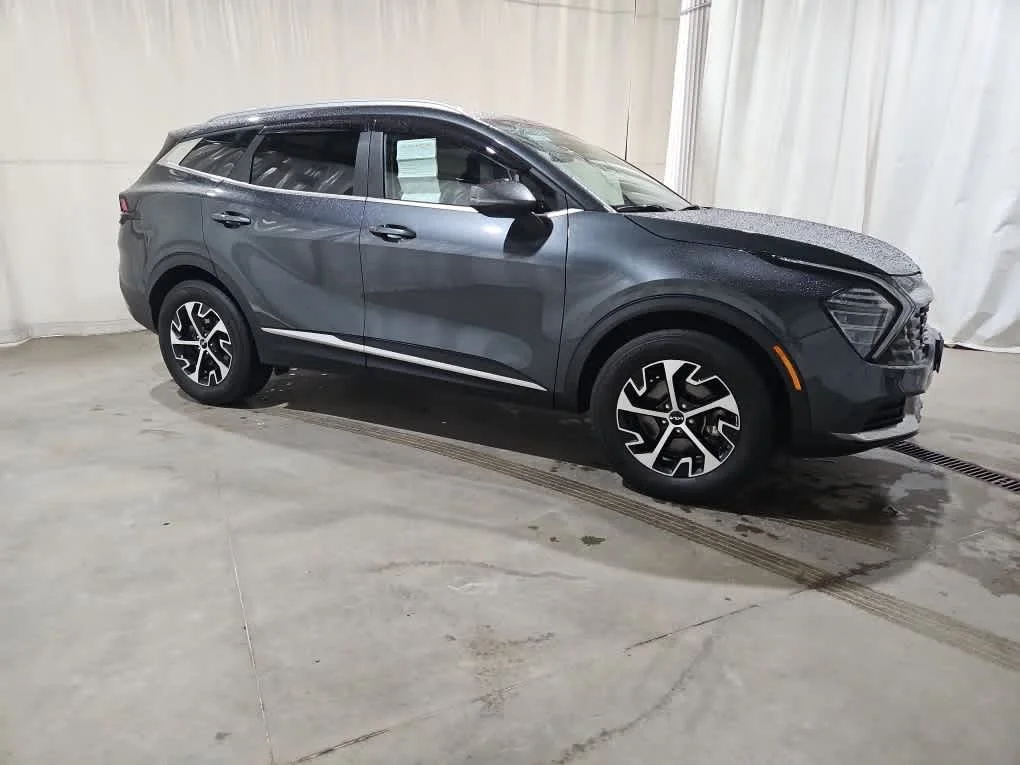 Used 2024 Gravity Gray Kia EX image 7