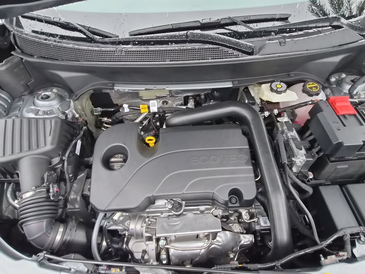 2027 Chevrolet Equinox LT - Photo 29