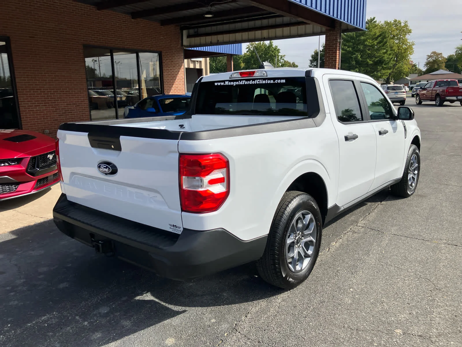 New 2026 Oxford White Ford XLT image 24