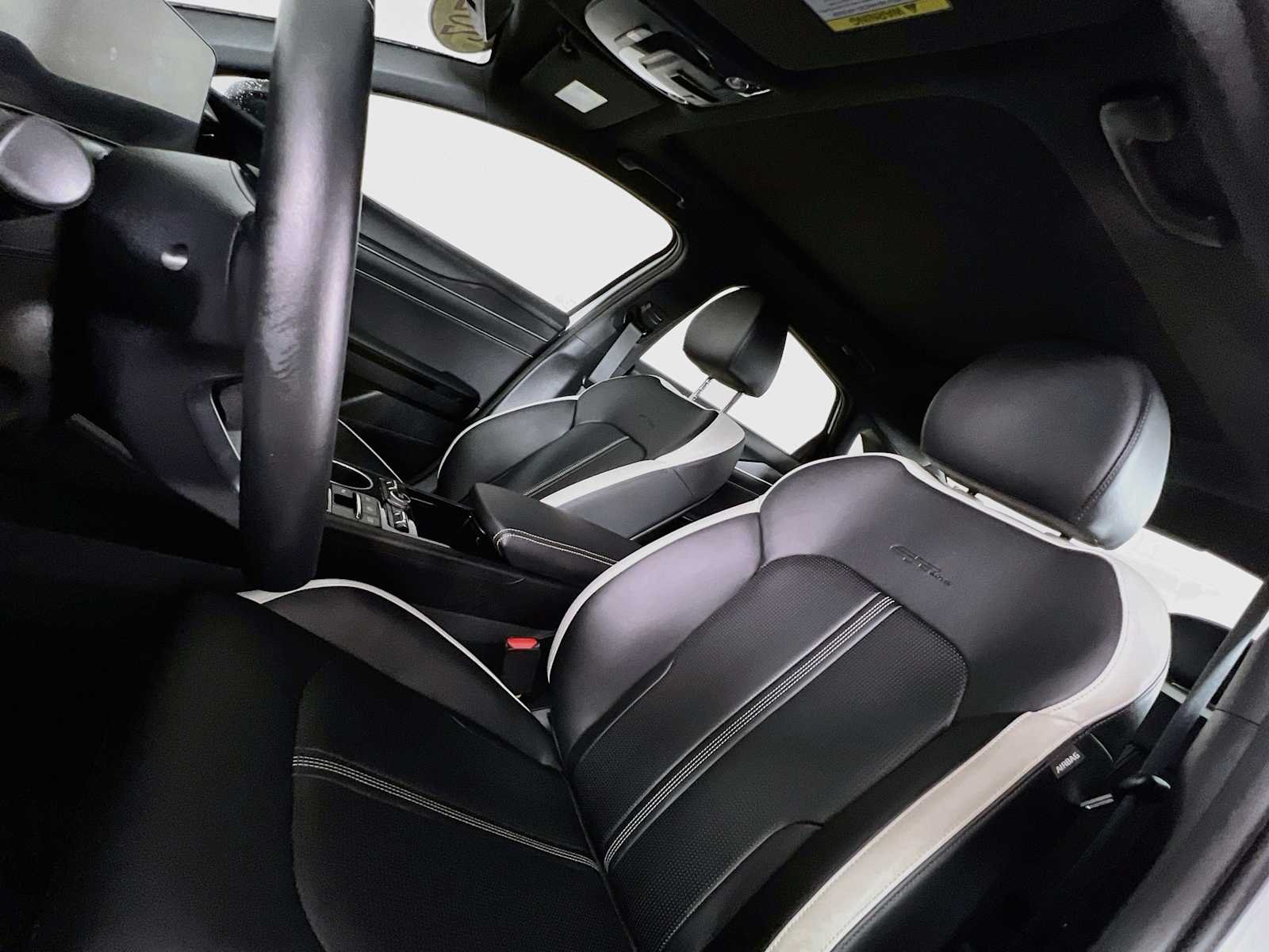 Used 2026 Snow White Pearl Kia GT-Line image 23