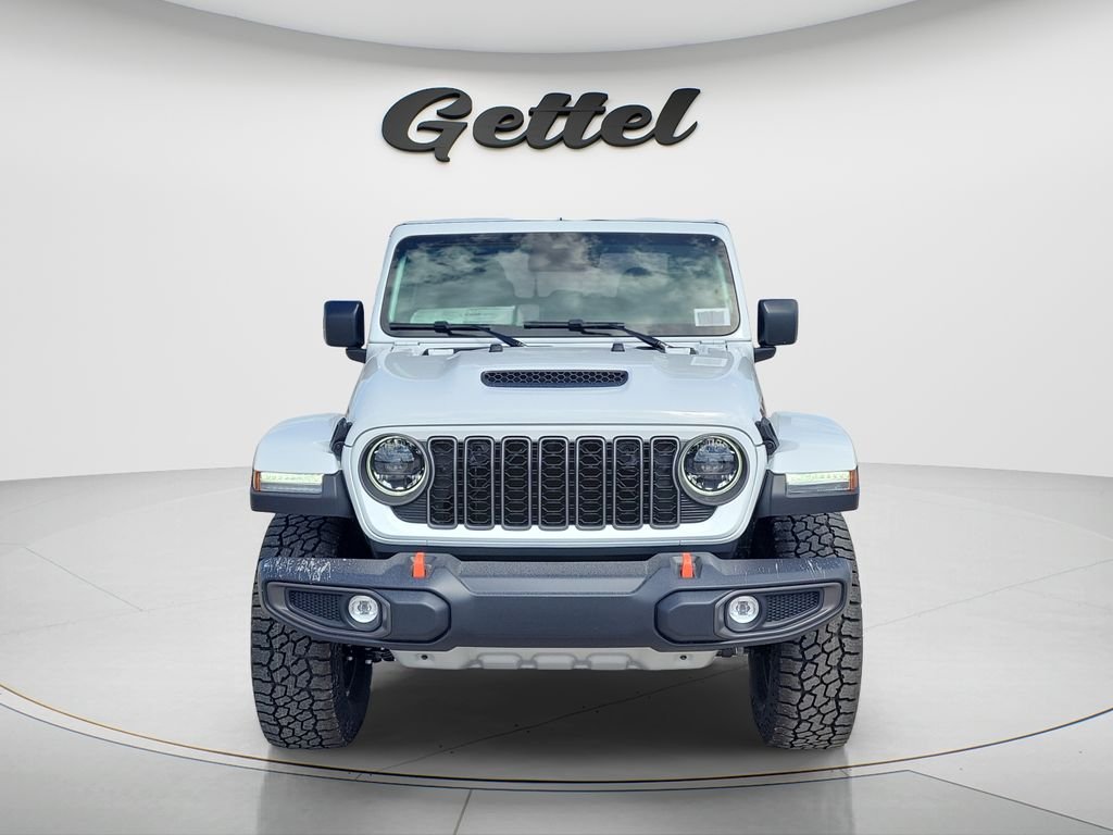 New 2026 Bright White Clear-Coat Exterior Paint Jeep Mojave image 2