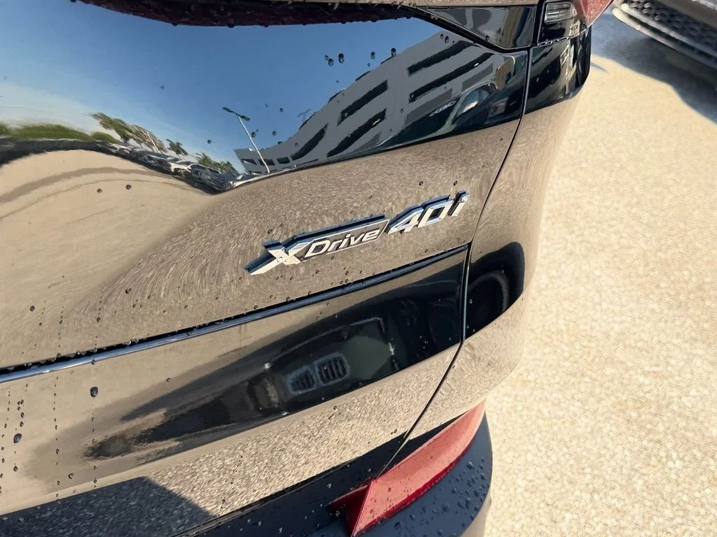 Used 2024 Black Sapphire Metallic BMW xDrive40i image 17