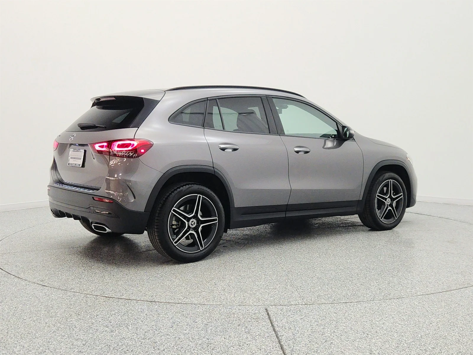 Used 2022 Mountain Grey Metallic Mercedes-Benz GLA 250 SUV image 5
