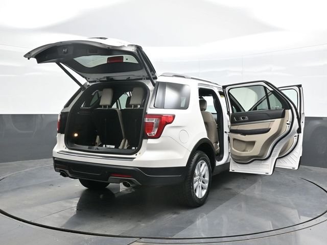 Used 2018 White Ford XLT image 29