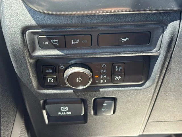 Used 2024 White Ford Lariat image 33