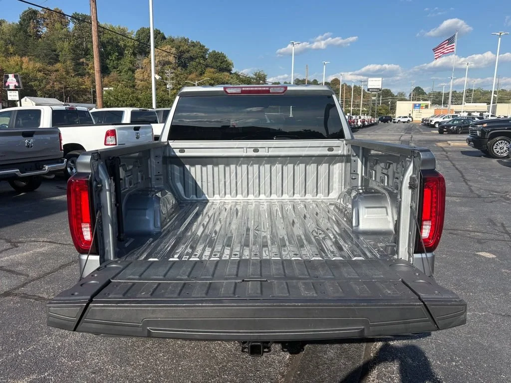 Used 2025 Sterling Metallic GMC SLT image 7