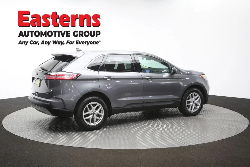 Used 2023 Gray Ford SEL image 42