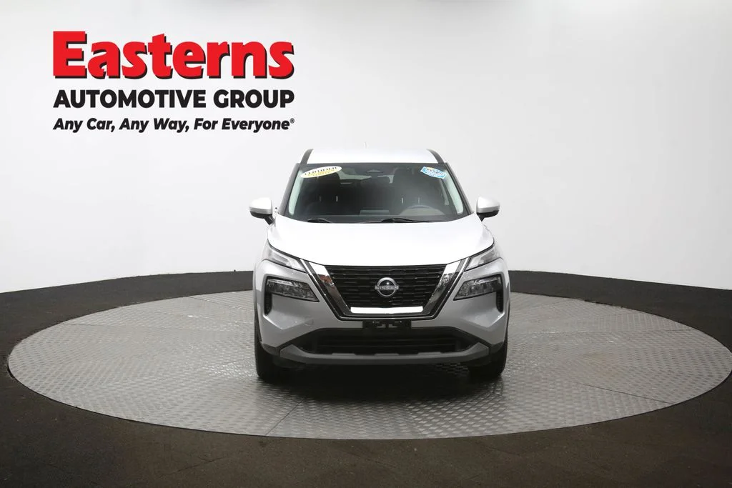 Used 2022 Silver Nissan SV image 53