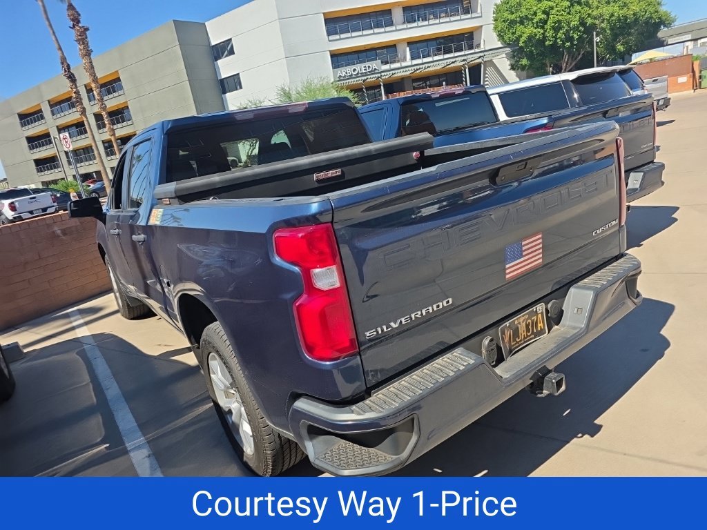 Used 2020 Blue Chevrolet Custom image 6