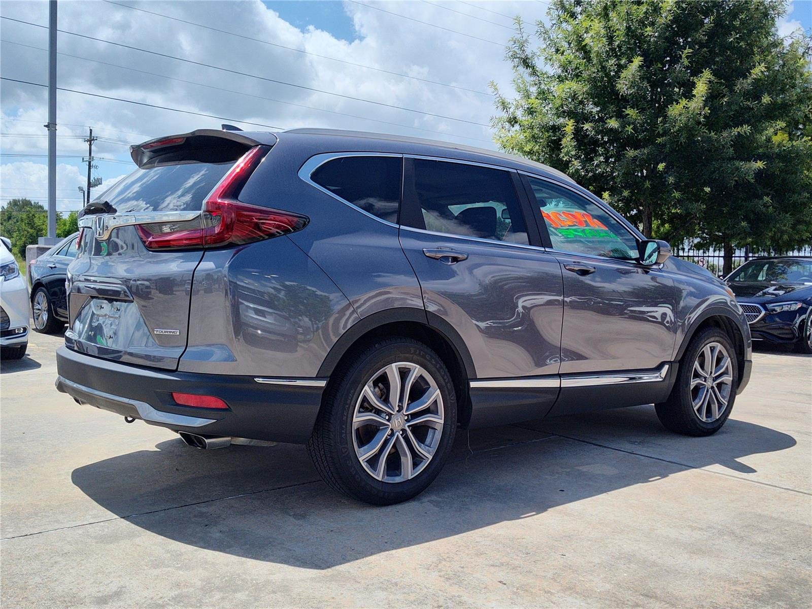 Used 2020 Modern Steel Metallic Honda Touring image 9