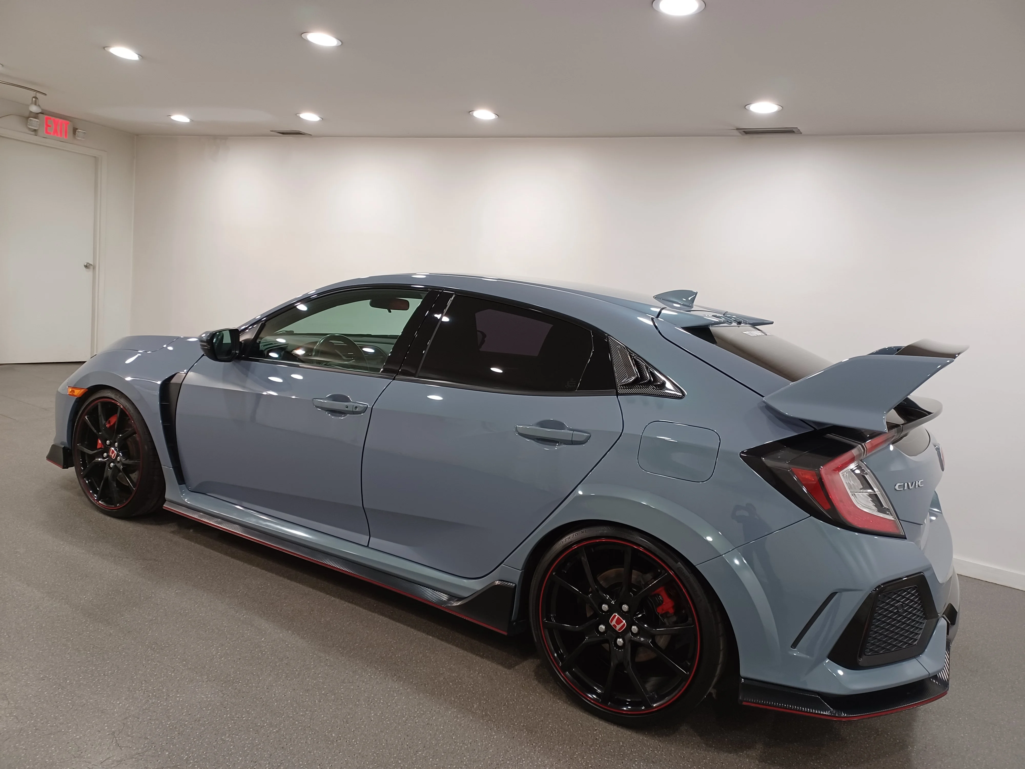 Used 2019 Sonic Grey Pearl Honda Manual*306HP!! | 6spd Manual | Sonic Grey Pearl | Red Alcantara Seats | Nav | Park Assist | CarPlay image 7