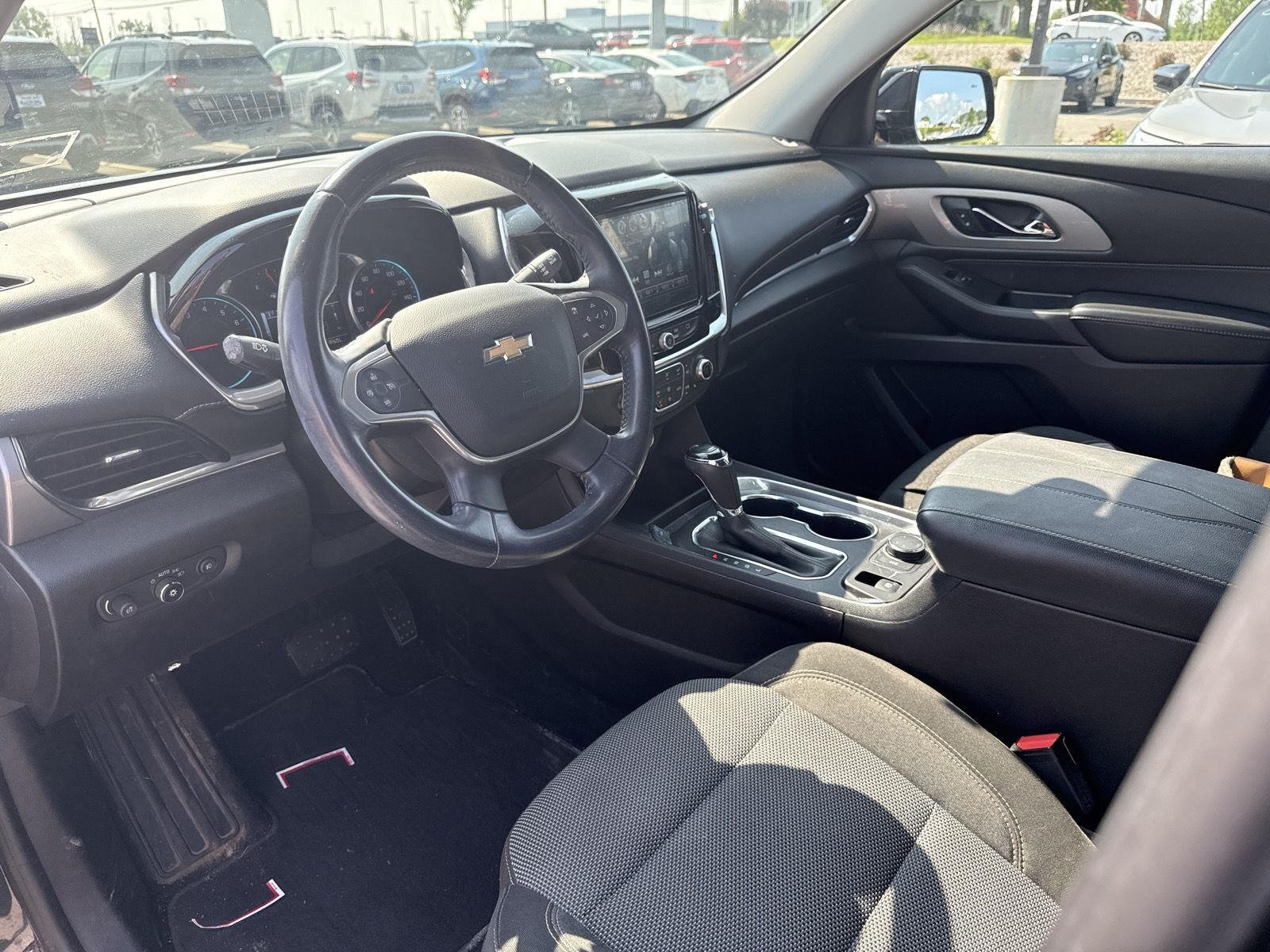 Used 2018 Mosaic Black Metallic Chevrolet LT Cloth image 7