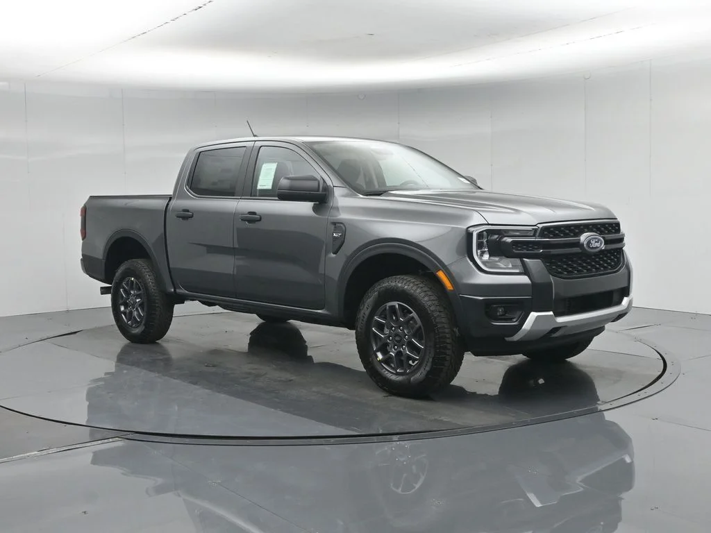 New 2026 Carbonized Gray Metallic Ford XLT image 22
