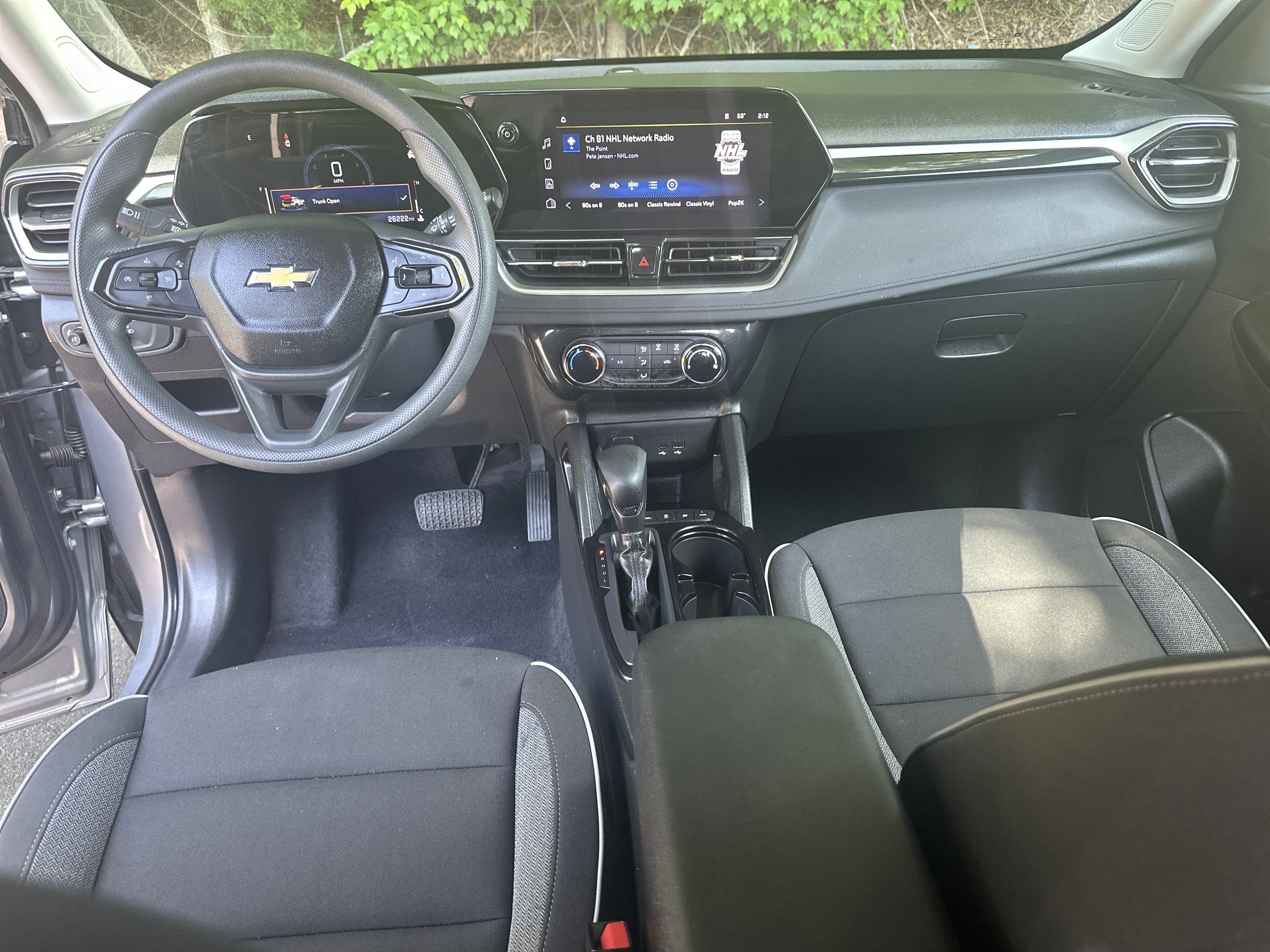 Used 2025 Sterling Gray Metallic Chevrolet LT image 22