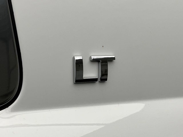 Used 2020 Summit White Chevrolet LT image 31