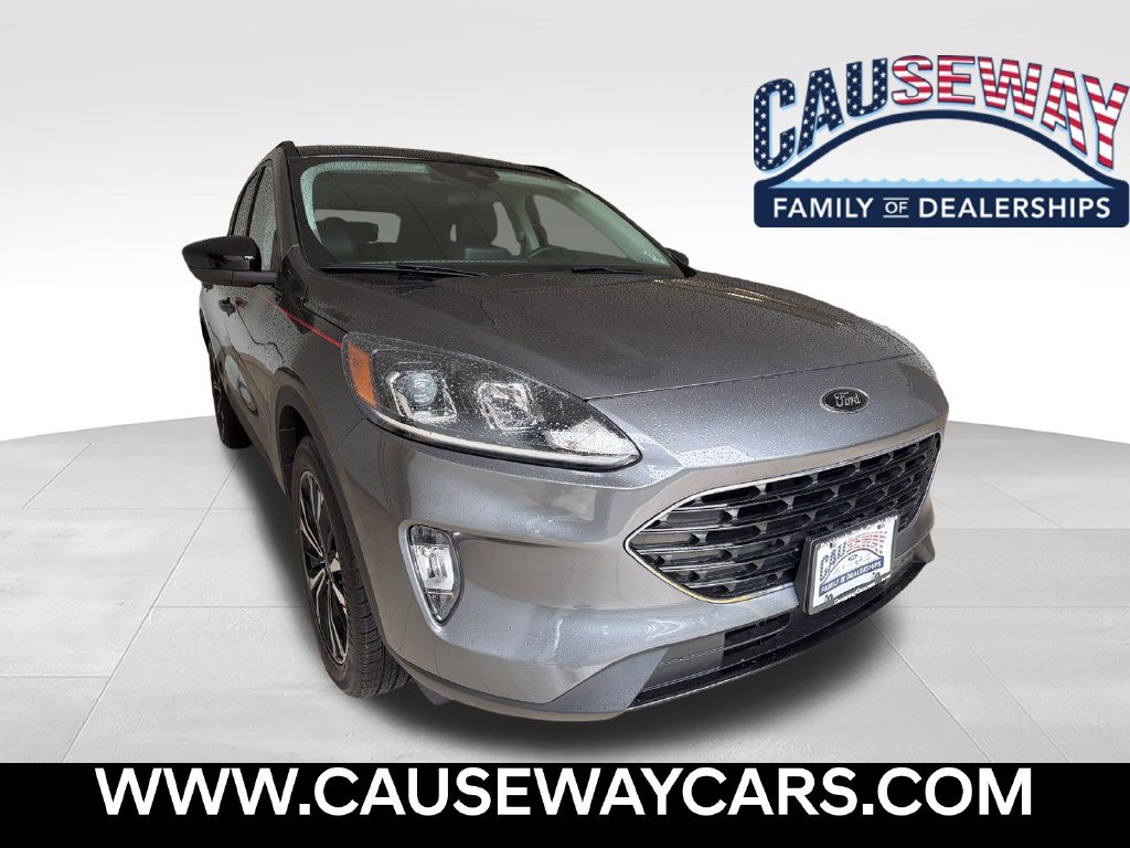 Used 2022 Gray Metallic Ford SEL image 1